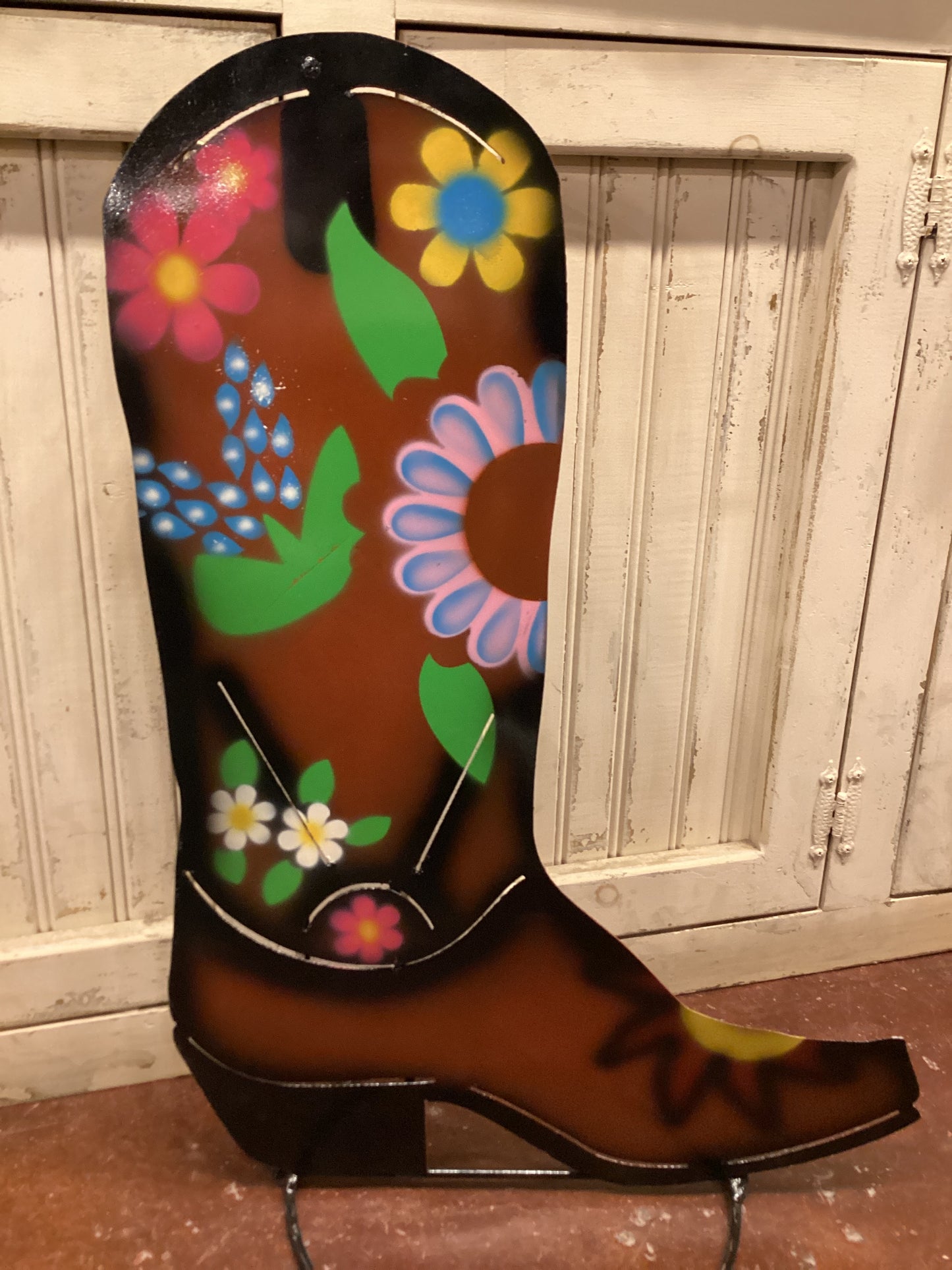 Metal Flower painted Boot R589