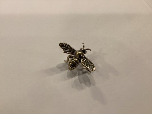 Brass Bee R589