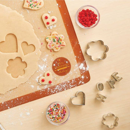 Mrs. Anderson's Baking Heart Cutter Set With Storage Container