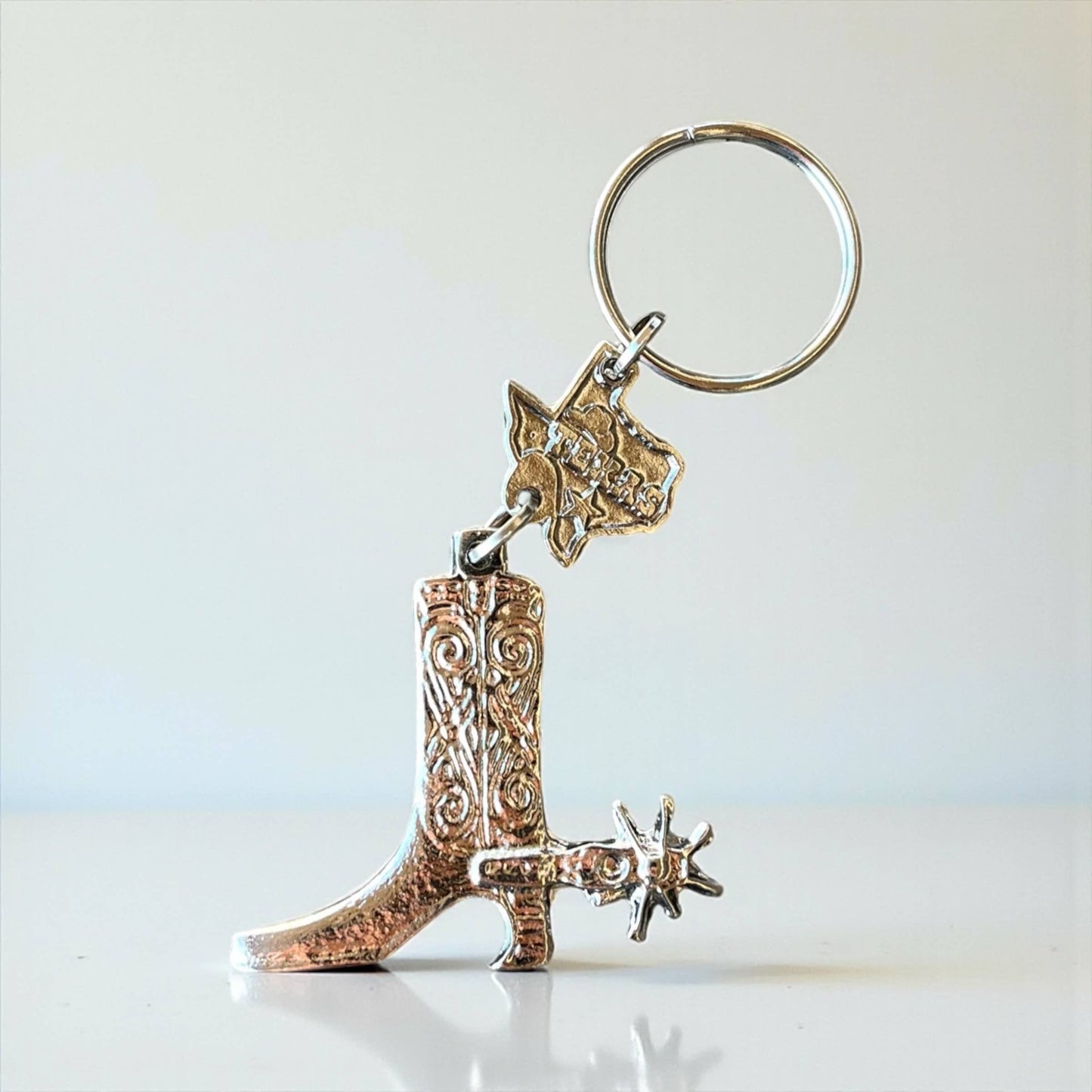 Boot metal keychain 